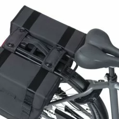 Basil Tour Mik Taskesæt 12 Basil Tour Mik Taskesæt -Zefal Salg Basil Tour Mik Taskesaet 1639665737 04