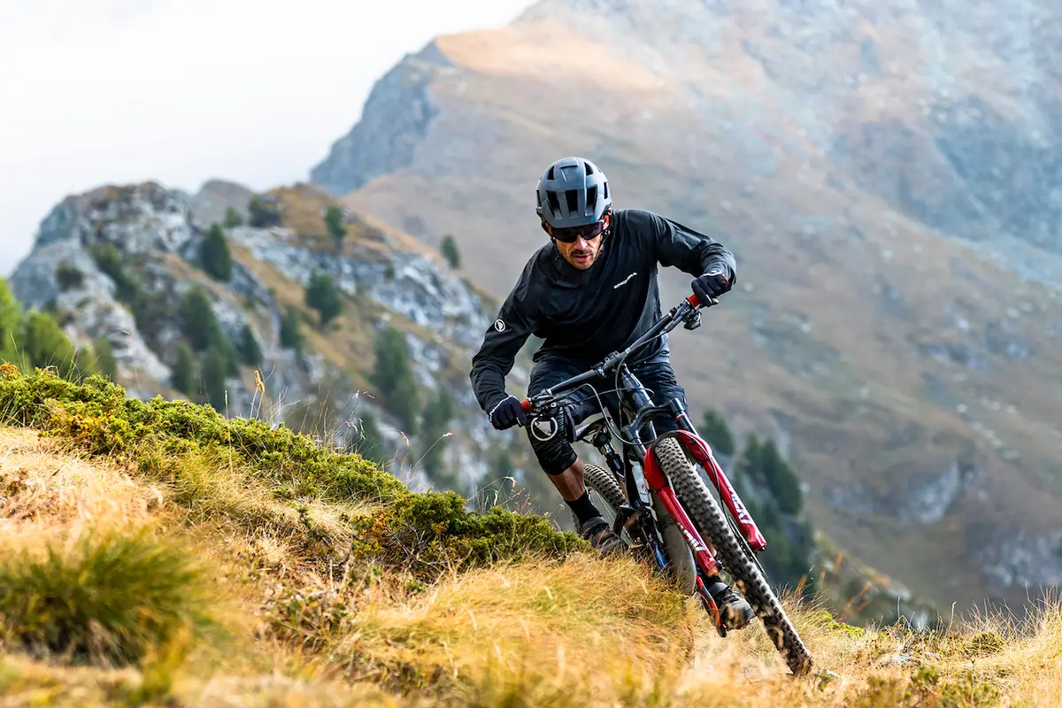 Zefal Salg -Zefal Salg Hummvee Plus MIPS Helmet Lifestyle 07