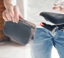 Lumis Sadeltaske Med LED Baglygte -Zefal Salg Lumis sadeltaske med LED baglygte 1618470062 04